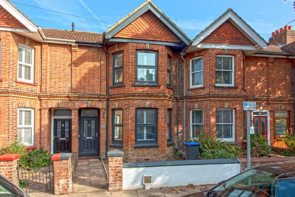Ashdown Road, Worthing 3 bed terraced house £400,000