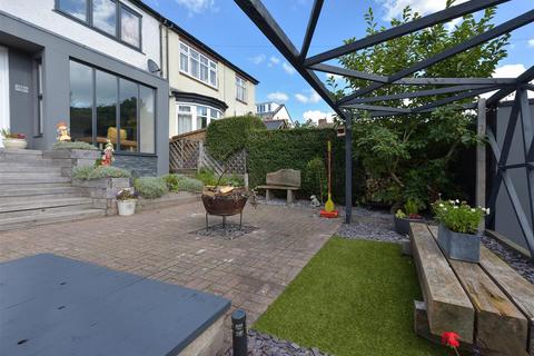 143a Barrs Road, Cradley Heath, B64 7EZ