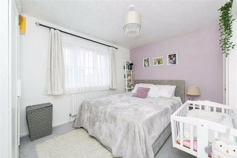 40 Pemberley Chase, West Ewell, Epsom, KT19 9LL