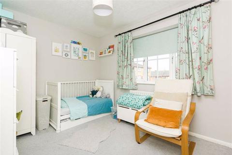 40 Pemberley Chase, West Ewell, Epsom, KT19 9LL