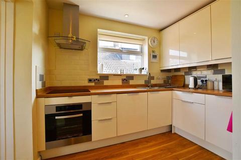 8 Court Close, Bishops Tachbrook, Leamington Spa, CV33 9RX