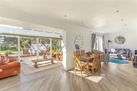26 Beechwood Grove, Harrogate, HG2 8QP