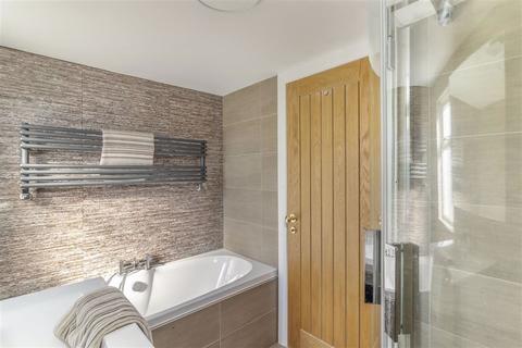 26 Beechwood Grove, Harrogate, HG2 8QP