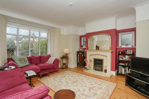 12 Avenue Gardens, Cliftonville, Margate, CT9 3BD