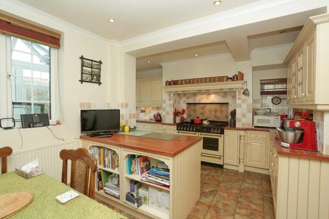 12 Avenue Gardens, Cliftonville, Margate, CT9 3BD