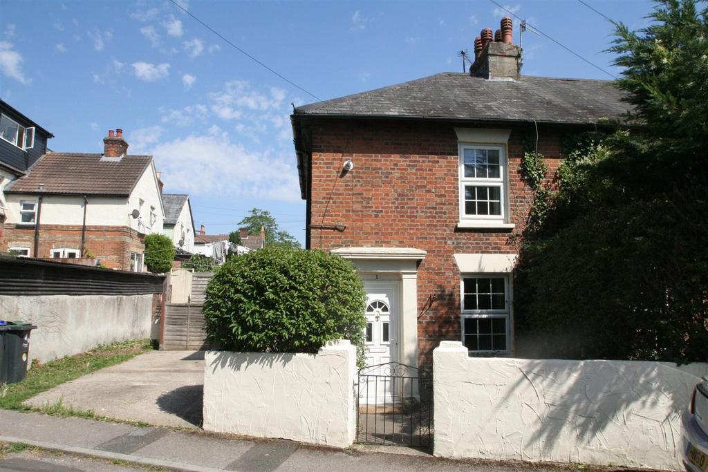 Gorringe Road, Salisbury 2 bed end of terrace house £700 pcm (£162 pw)