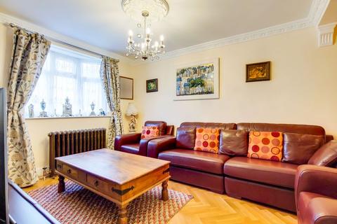 17 Duff Street, London, E14 6DL