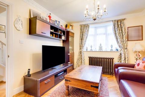 17 Duff Street, London, E14 6DL