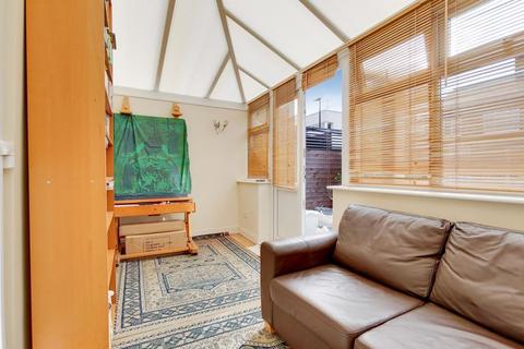 17 Duff Street, London, E14 6DL
