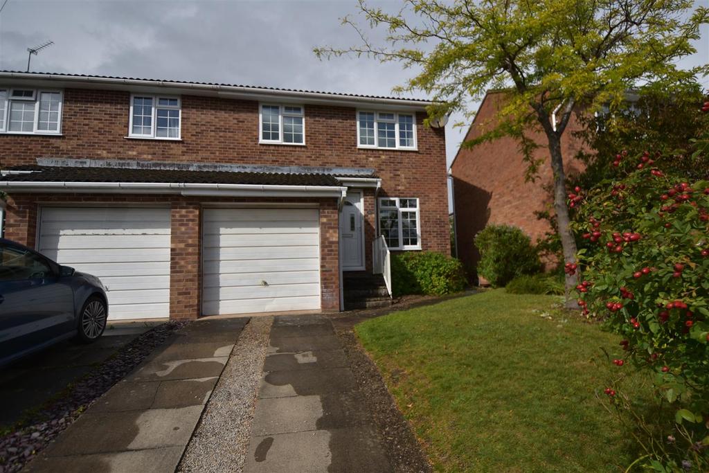 Kingshill Close, Malvern 3 bed semidetached house £240,000