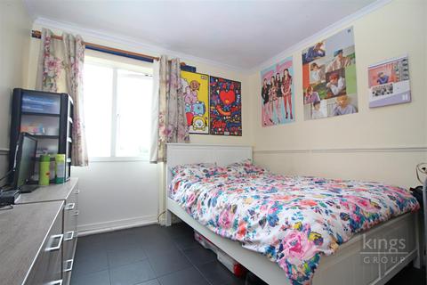 368 Milwards, Harlow, CM19 4SP