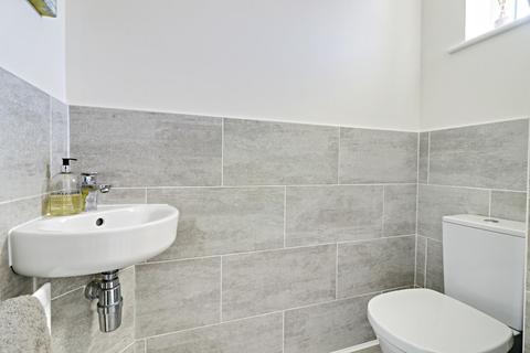 8 Bletchley Way, Horsforth, Leeds, LS18 4FZ