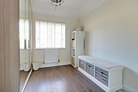 8 Bletchley Way, Horsforth, Leeds, LS18 4FZ