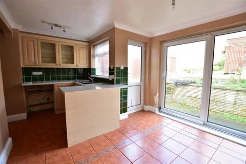 1 Grangeways Close, Northfleet, Gravesend, DA11 8NX