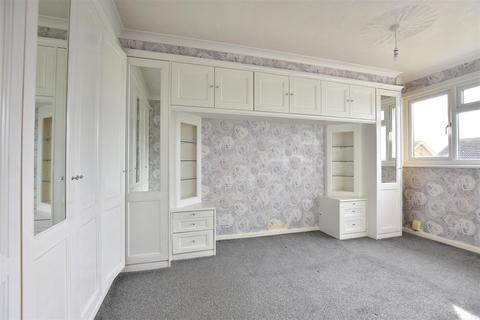 1 Grangeways Close, Northfleet, Gravesend, DA11 8NX