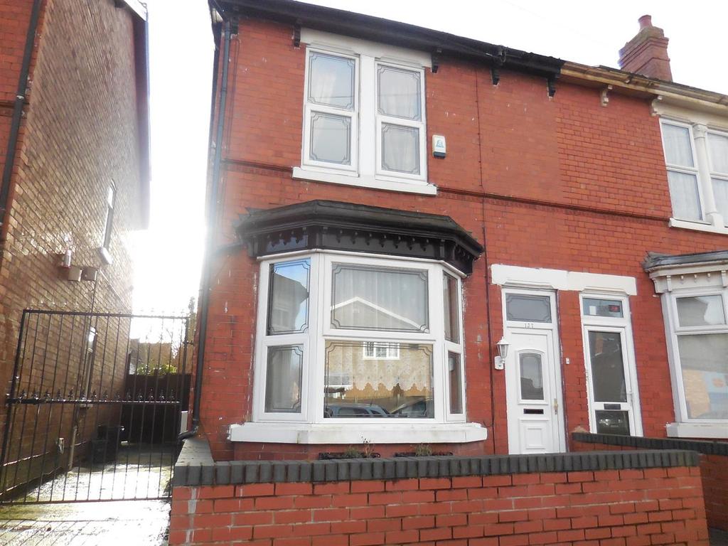 Newhampton Road West, WOLVERHAMPTON 4 bed semidetached house £750