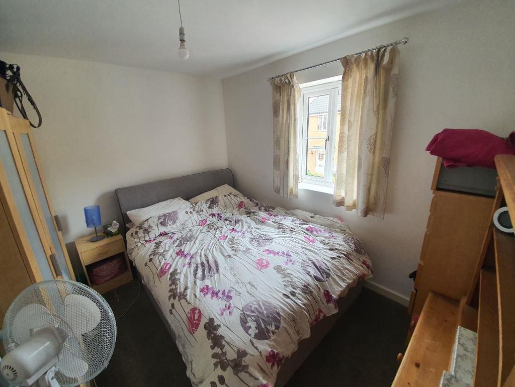 9 Poplar 2nd bedroom.JPG