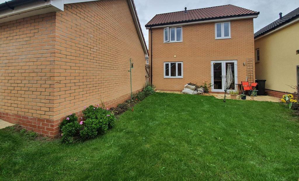9 Poplar Road rear4.JPG