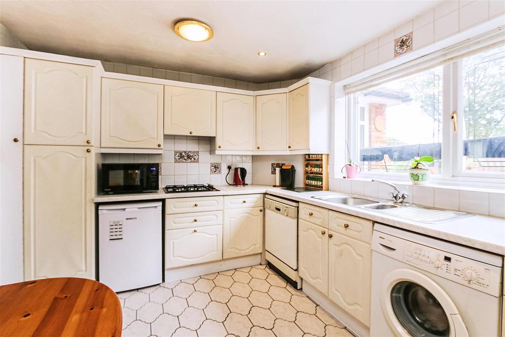 Gravel Hill Close, Bexleyheath 4 bed detached house £700,000
