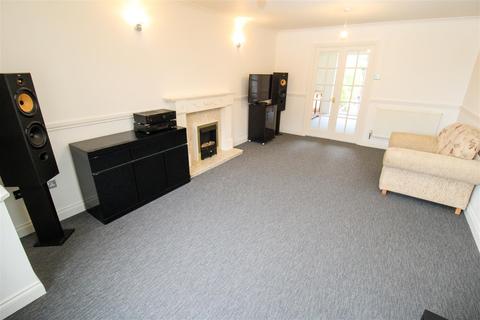 26 Whiteheart Close, Northampton, NN3 9GA