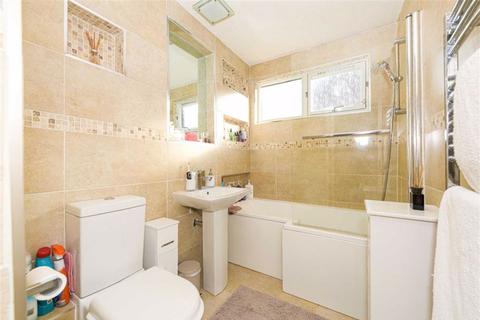 2 Hillside Close, Banstead, SM7 1ET
