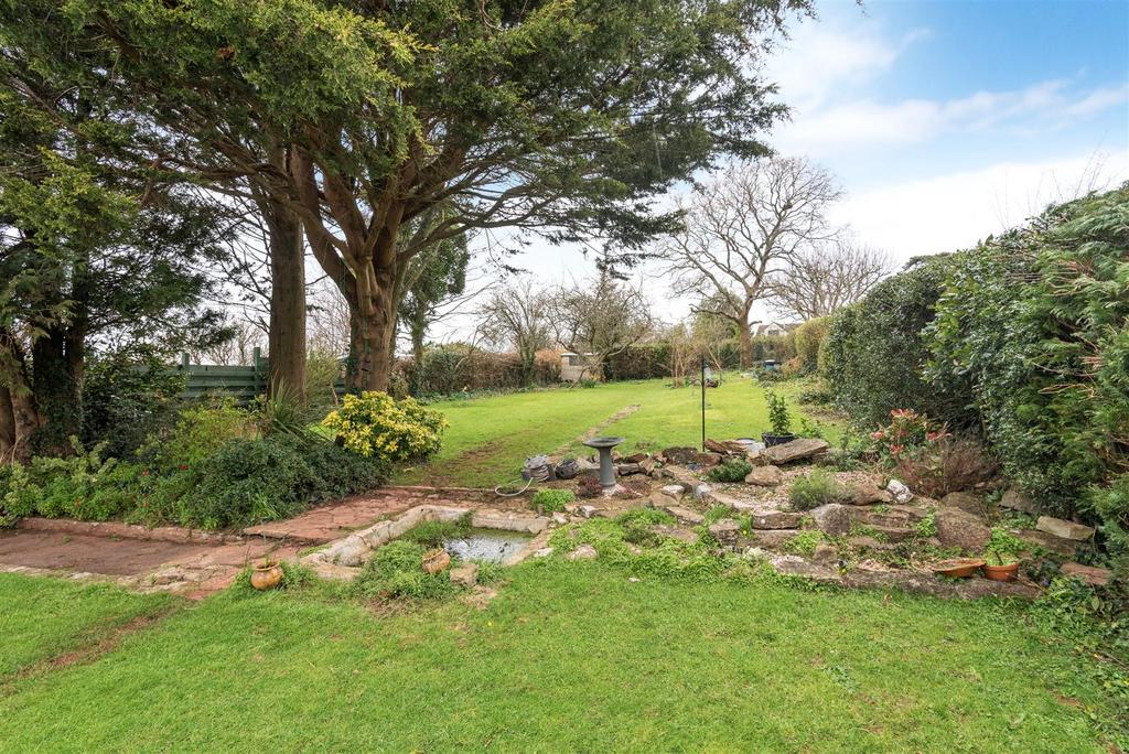Higher Westonfields, Totnes 2 bed bungalow £399,950