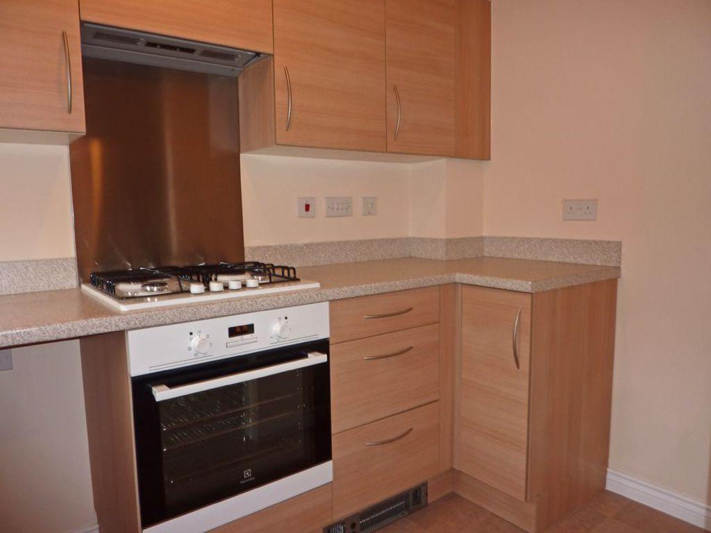 Wellspring Gardens, Dudley 2 bed terraced house £675 pcm (£156 pw)