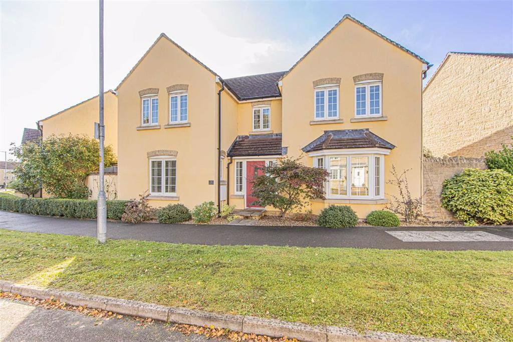 Freestone Way, Corsham, Wiltshire 4 bed house £500,000