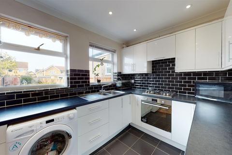75 Cornwallis Avenue, Aylesham, Canterbury, CT3 3HG