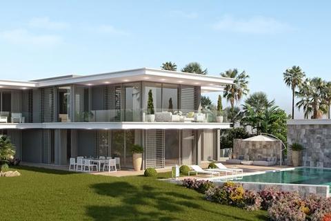 5 bedroom villa, Cabopino, Marbella, Malaga