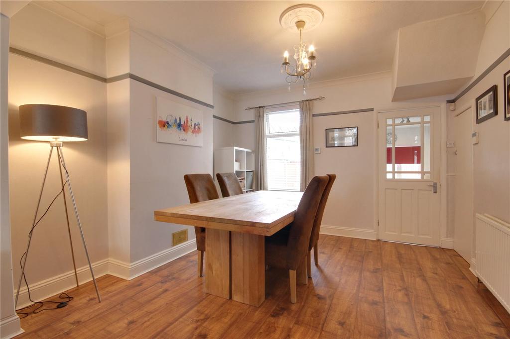 Bertram Road, Enfield, EN1 4 bed end of terrace house £480,000