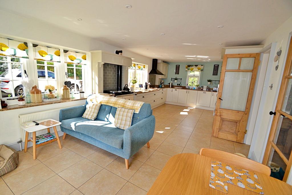 Kitchen/breakfast ro