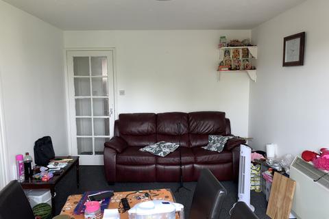158 Burket Close, Southall, UB2 5NU