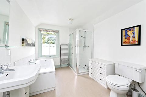 51 Wick Road, Teddington, TW11 9DN