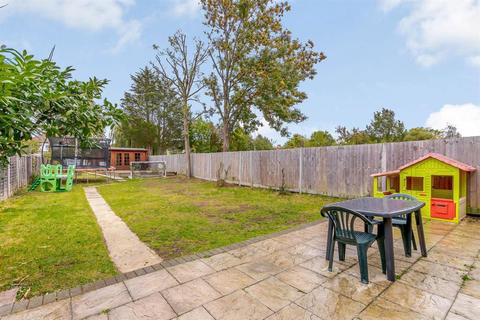 36 Courtenay Road, Worcester Park, KT4 8RY