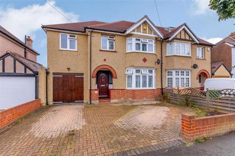 36 Courtenay Road, Worcester Park, KT4 8RY