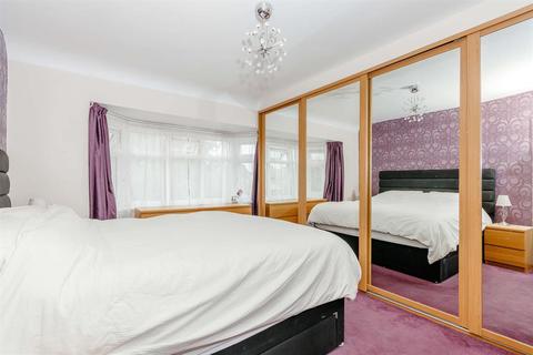 36 Courtenay Road, Worcester Park, KT4 8RY