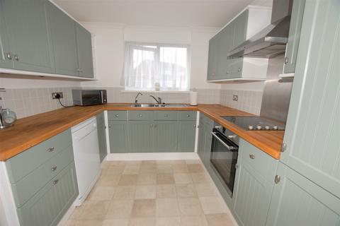 20 Dove Close, Hythe, CT21 6RB