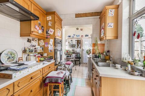 12 Nursery Close, Croydon, CR0 5EU