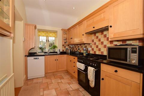 119 Downs Road, Istead Rise, Gravesend, DA13 9HD