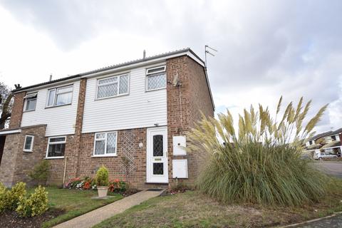 2 Banister Close, Clacton-on-sea, CO16 8XD