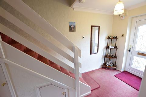 2 Banister Close, Clacton-on-sea, CO16 8XD
