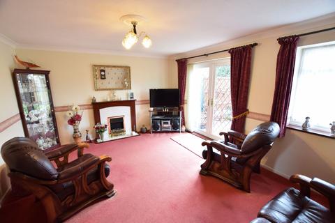 2 Banister Close, Clacton-on-sea, CO16 8XD