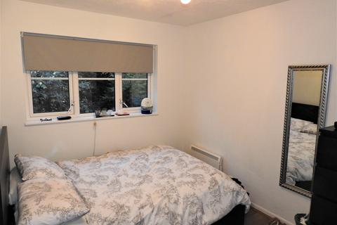 153 Autumn Drive, Sutton, SM2 5FA