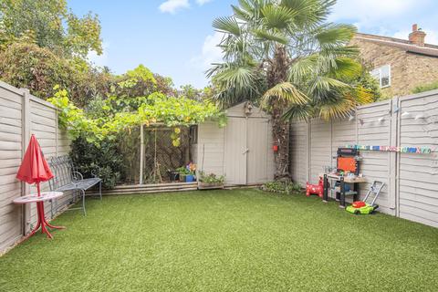 136 Faraday Road, London, SW19 8PB