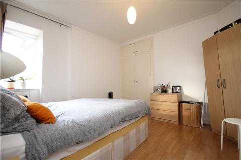 115 Watchfield Court, London, W4 4ND