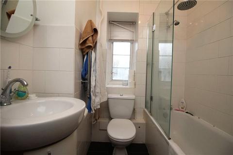 115 Watchfield Court, London, W4 4ND