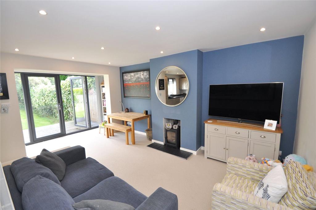 Neston Drive, Upton, Chester, CH2 3 bed semidetached house £290,000