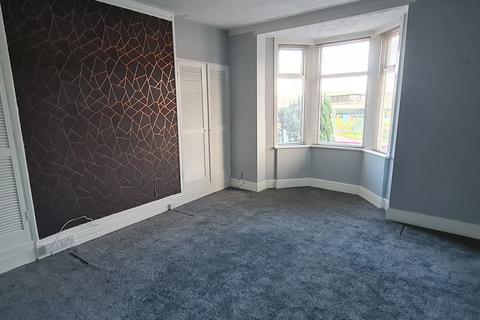 2 bedroom flat to rent, Market Lane, Dunston, Gateshead NE11