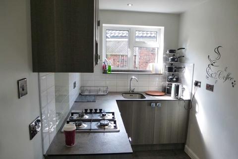 3 bedroom house to rent, Robindale Avenue, Earley